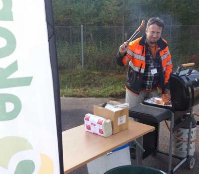 Grillailua_asemapaivilla_Korvgrillning_pa_stationsdagar Grillailua_asemapaivilla_Korvgrillning_pa_stationsdagar