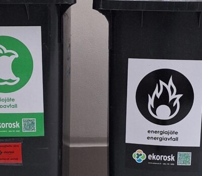 Rod_markering_pa_soptunnan_Punainen_markinta-Jateastiassa_Banner Rod_markering_pa_soptunnan_Punainen_markinta-Jateastiassa_Banner